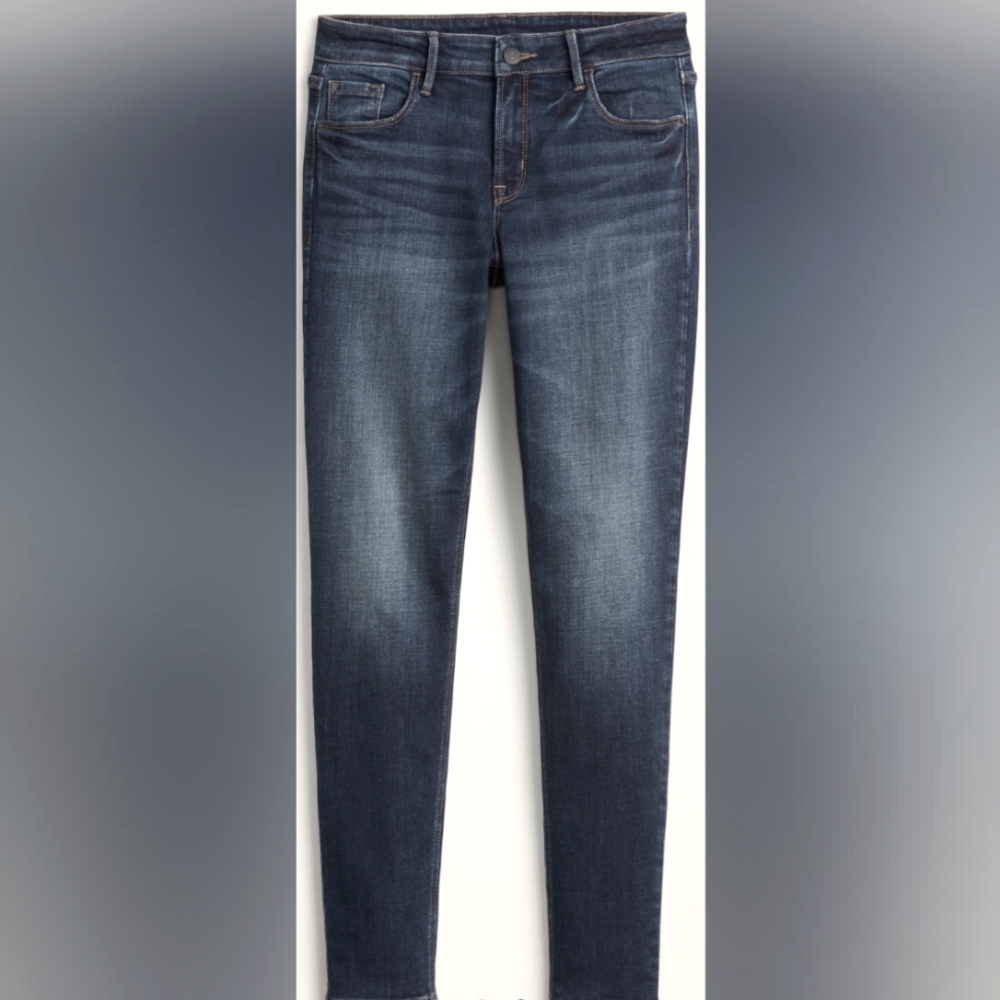 NWOT Old Navy Rockstar Super Skinny Jeans